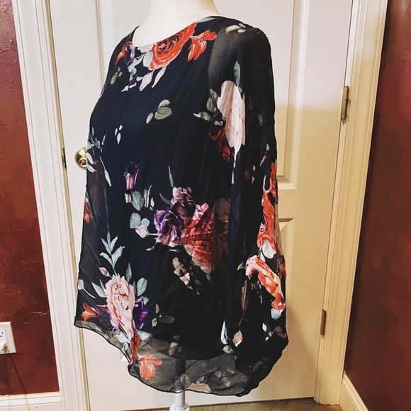 Moda Seta Flora Blouse.  Size Medium - Picture 2 of 4